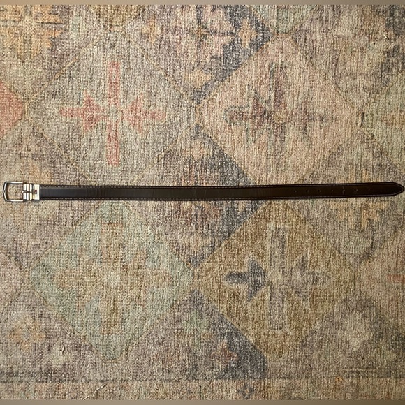 Tommy Hilfiger Imitation Leather Brown/Black Reversible Belt with Silver Buckle - Picture 9 of 11
